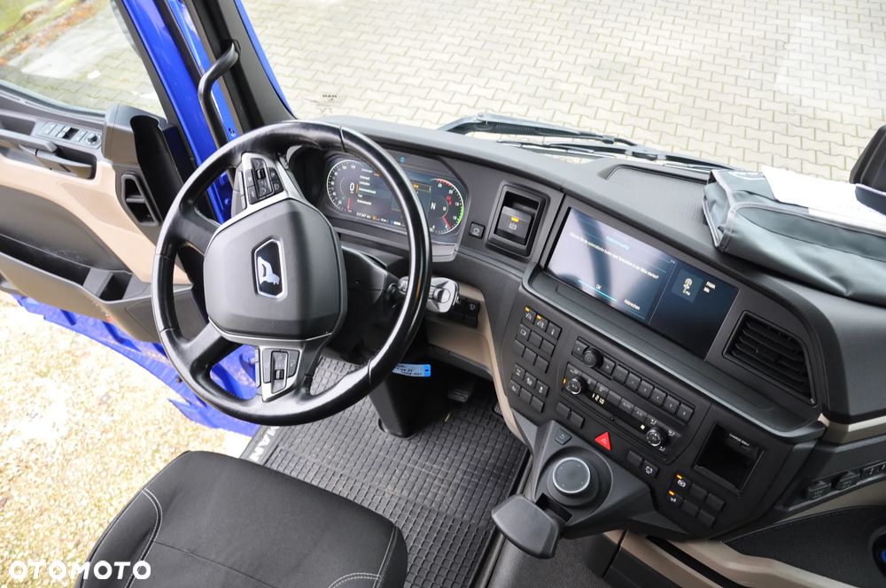 MAN TGX - 24