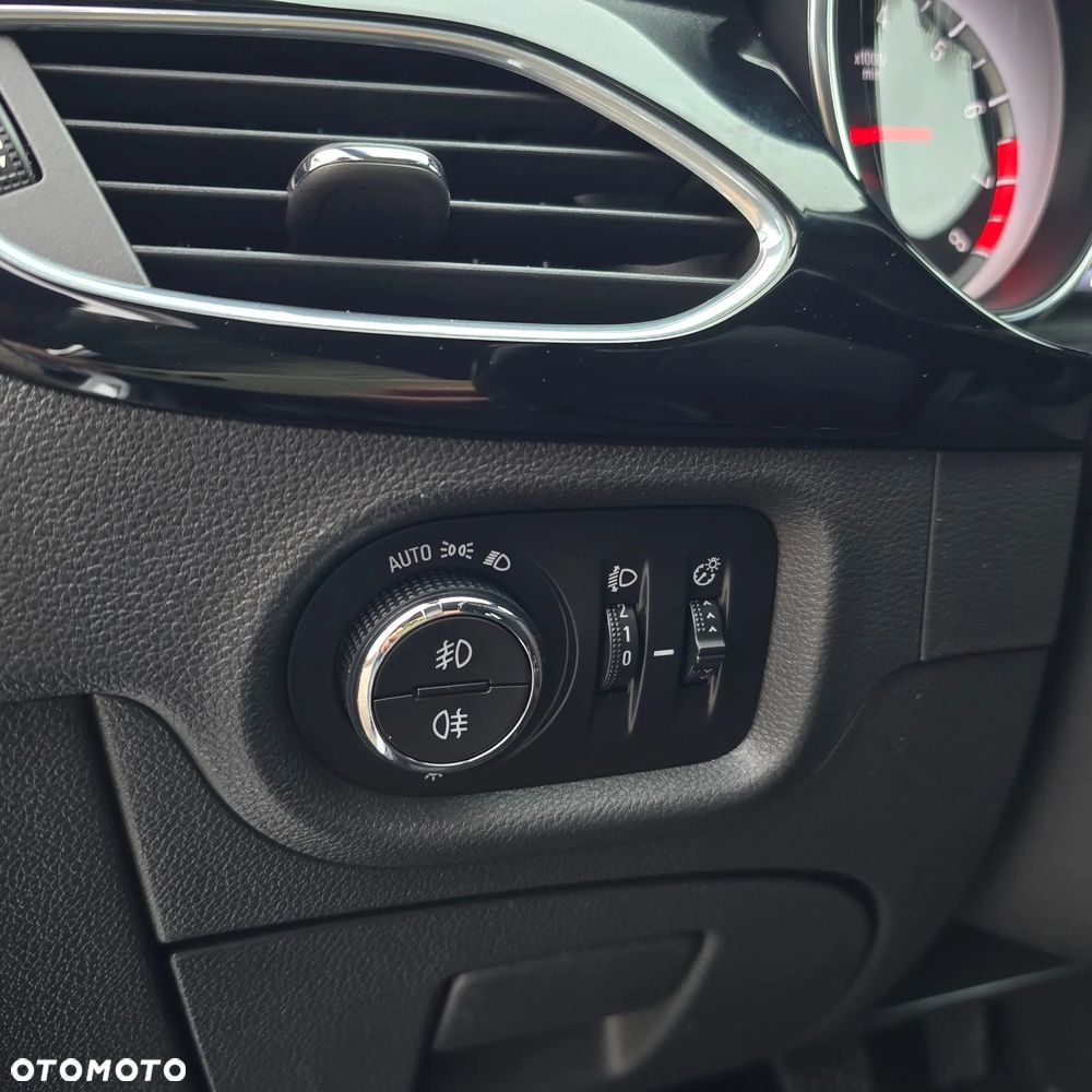 Opel Astra 1.4 Turbo ON - 36