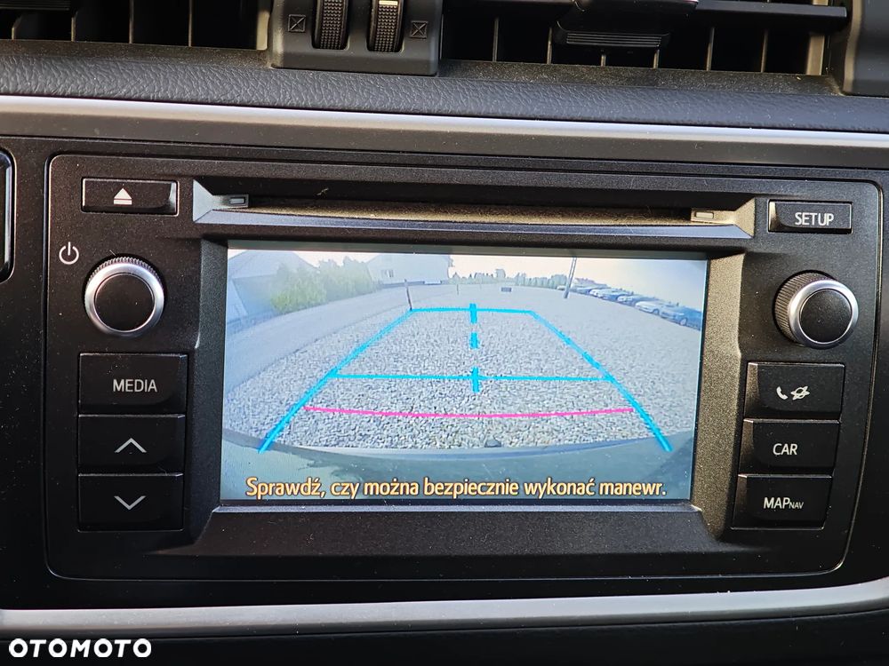 Toyota Auris 1.6 Sol - 25