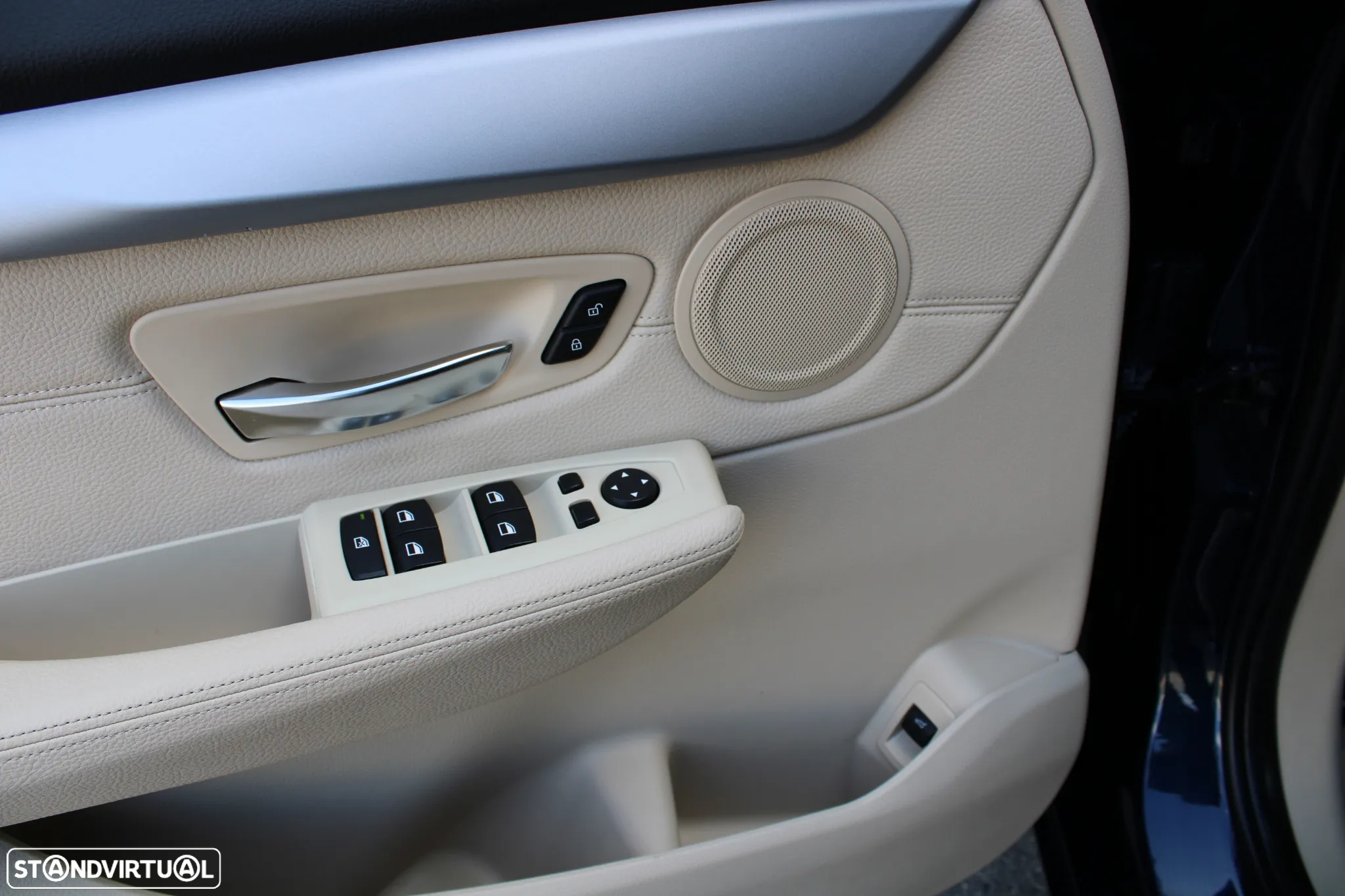 BMW 218 Active Tourer d Advantage Auto - 11
