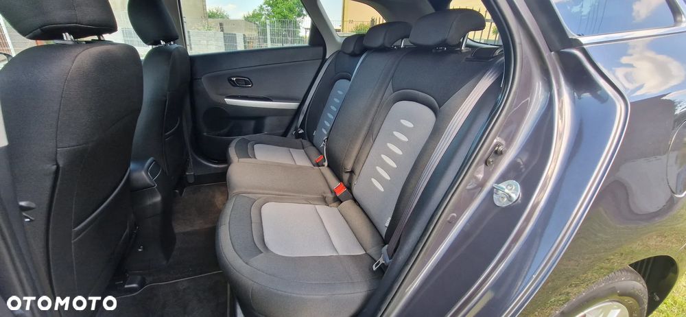 Kia Ceed 1.6 GDI Platinum Edition - 24