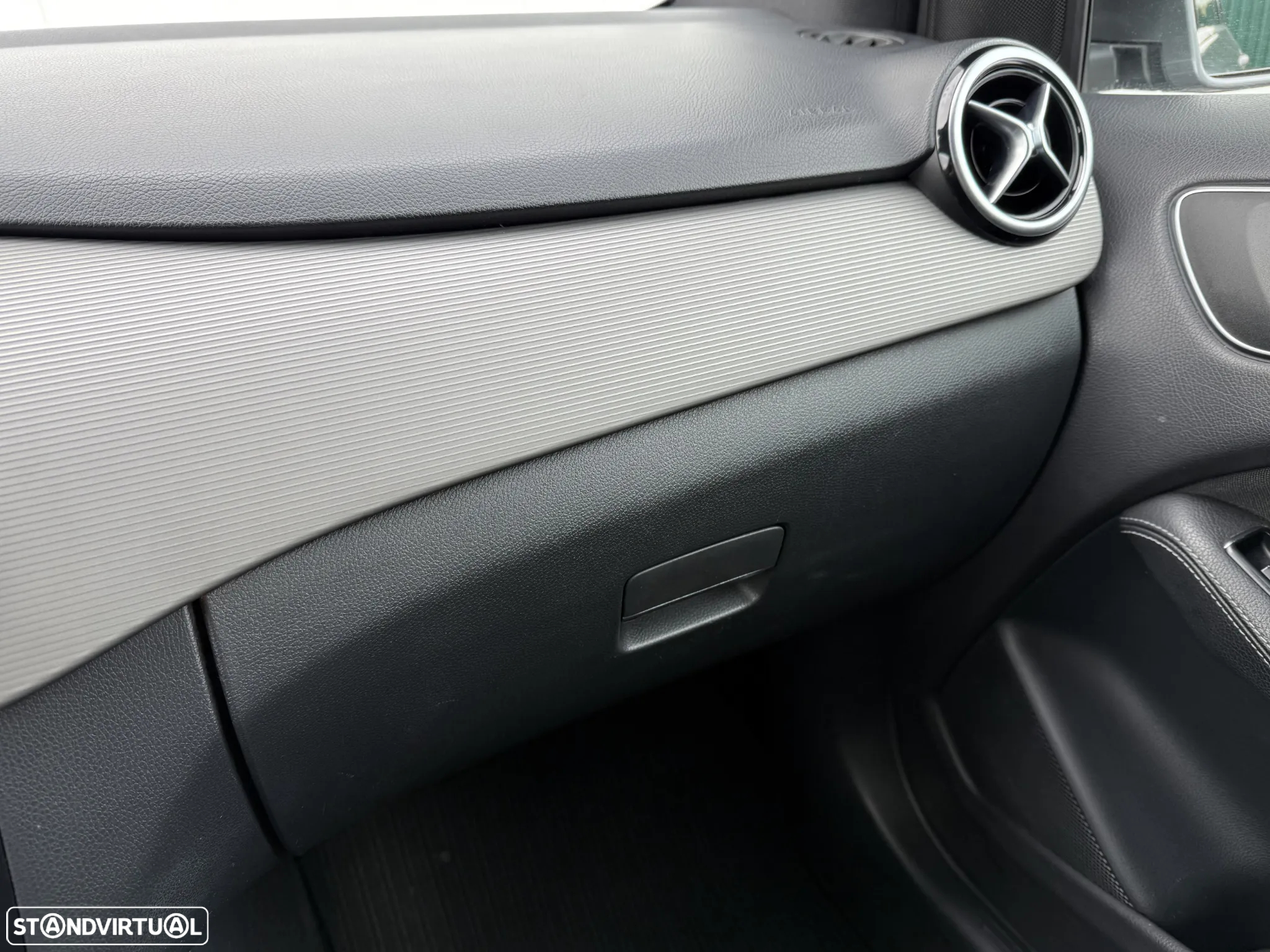 Mercedes-Benz B 200 d Style Aut. - 24