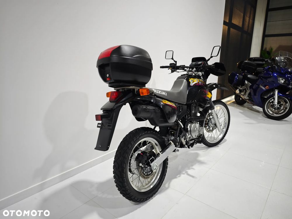 Suzuki DR - 6