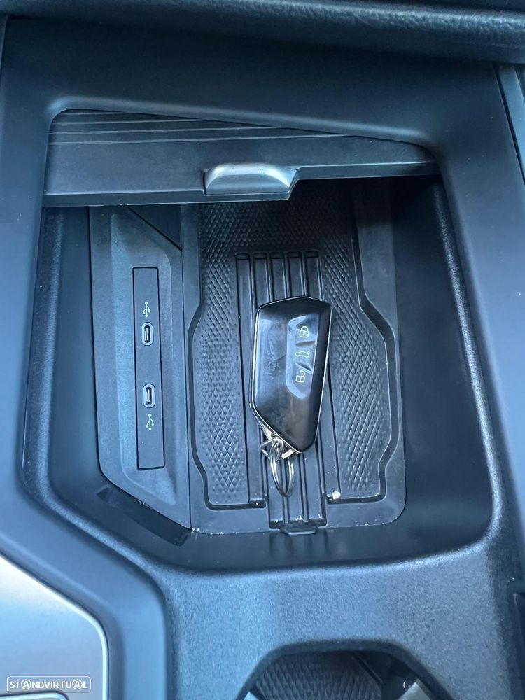 VW Passat Variant 2.0 TDi Business DSG - 34