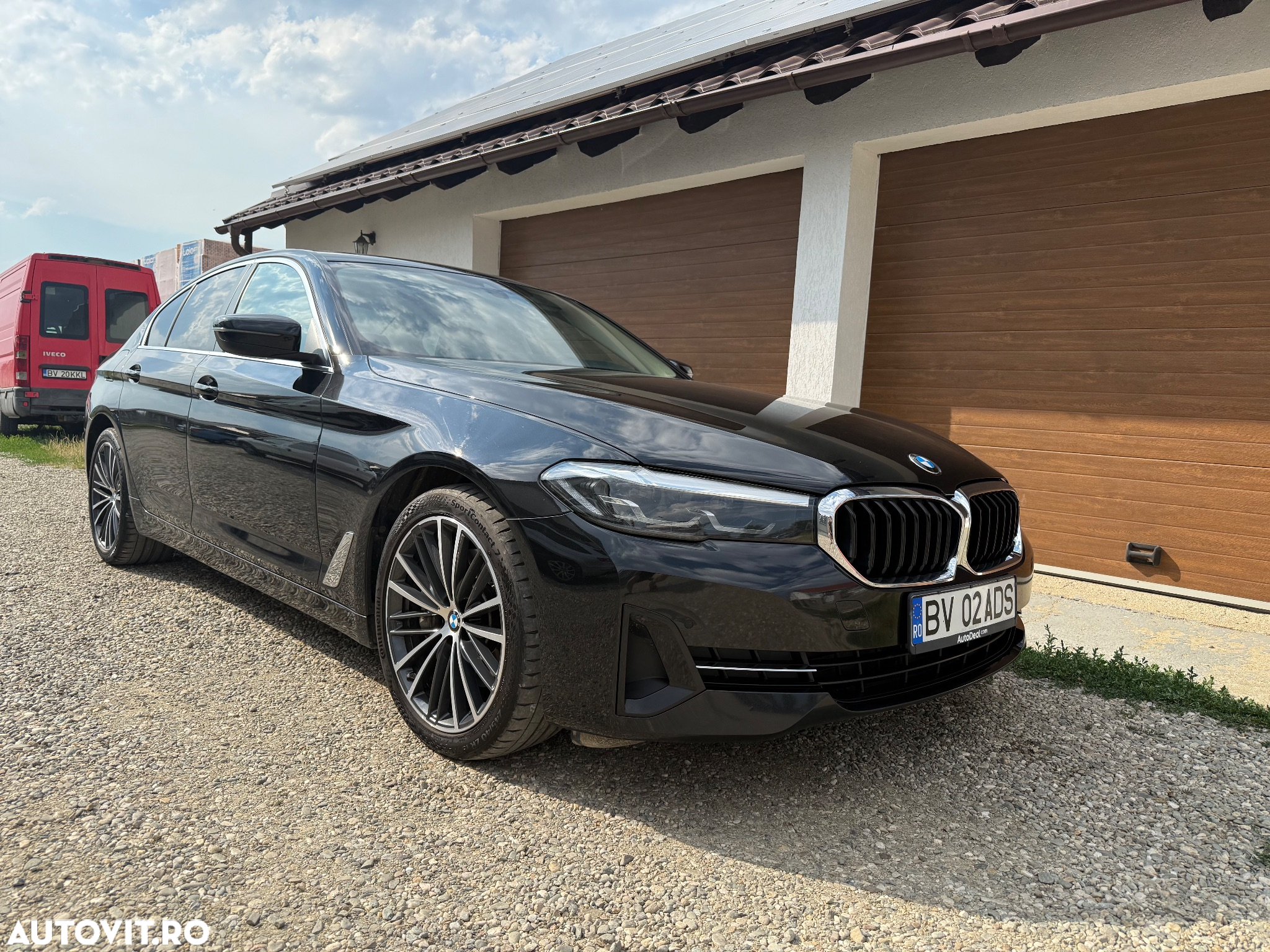 BMW Seria 5 530d xDrive AT MHEV - 9