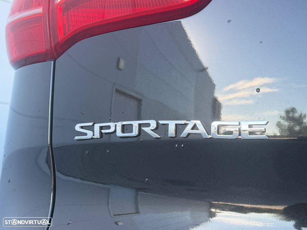 Kia Sportage 1.7 CRDi ISG LX - 17