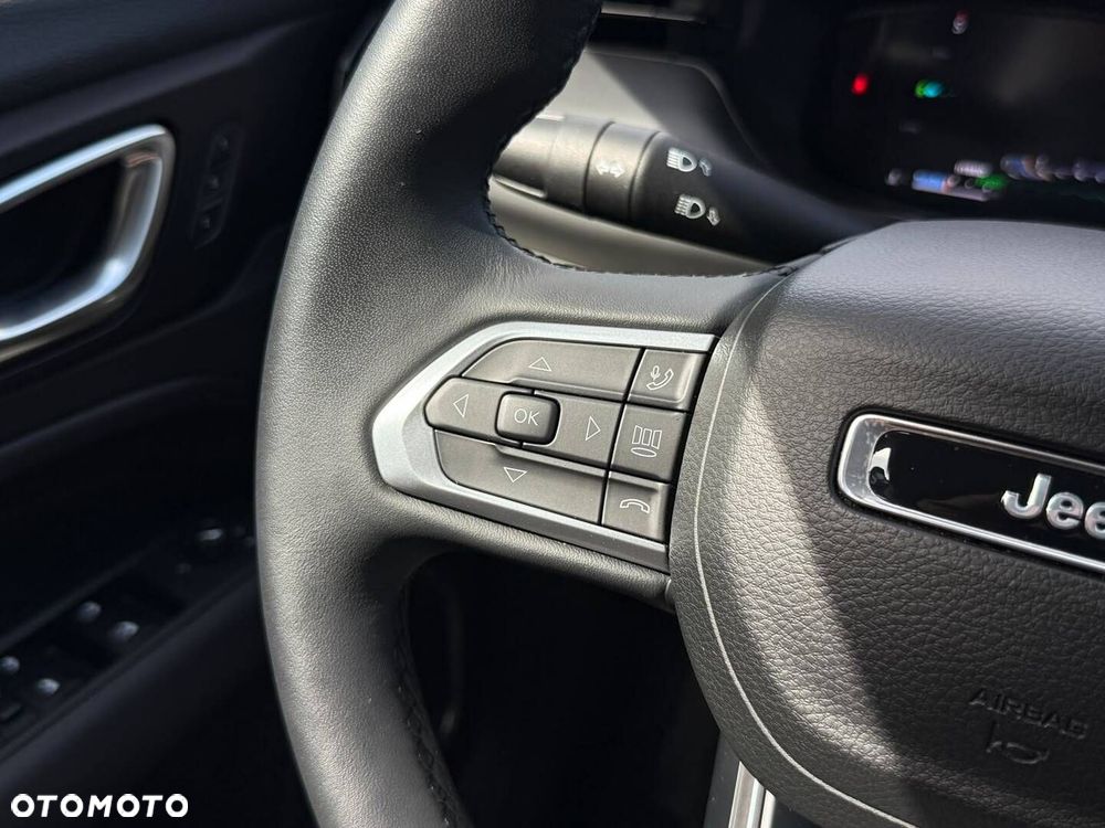 Jeep Compass - 22