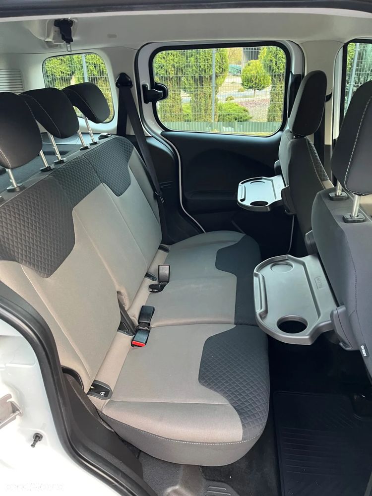 Ford Tourneo Courier 1.5 TDCi Trend - 30