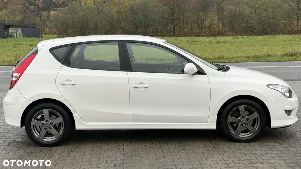 Hyundai i30 1.4 FIFA WM Edition - 18