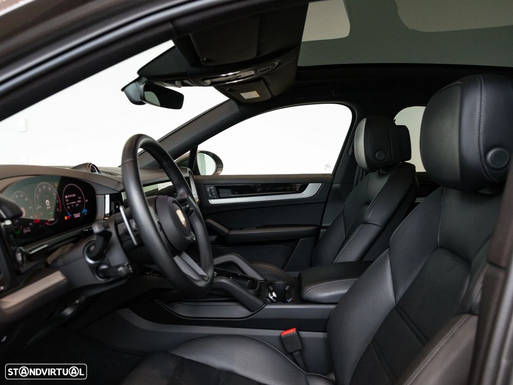 Porsche Cayenne Coupé E-Hybrid - 23