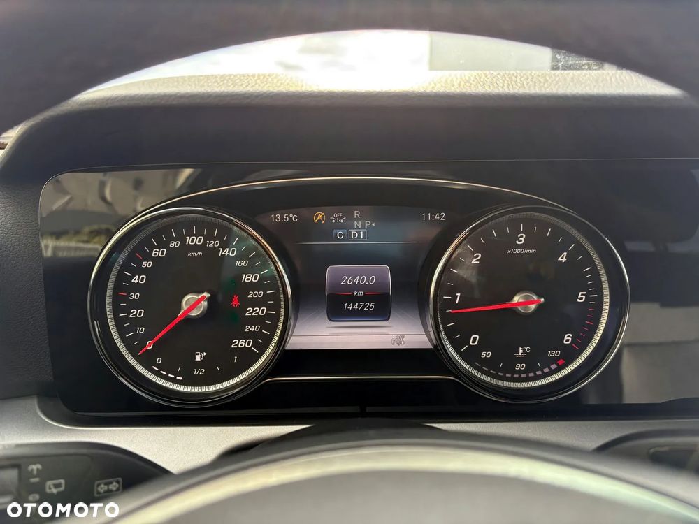 Mercedes-Benz Klasa E 200 d T 9G-TRONIC Avantgarde - 10