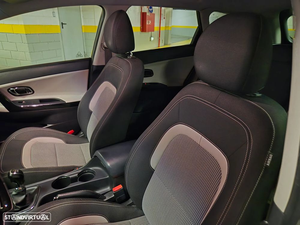 Kia Ceed SW 1.6 CRDi Prime - 27