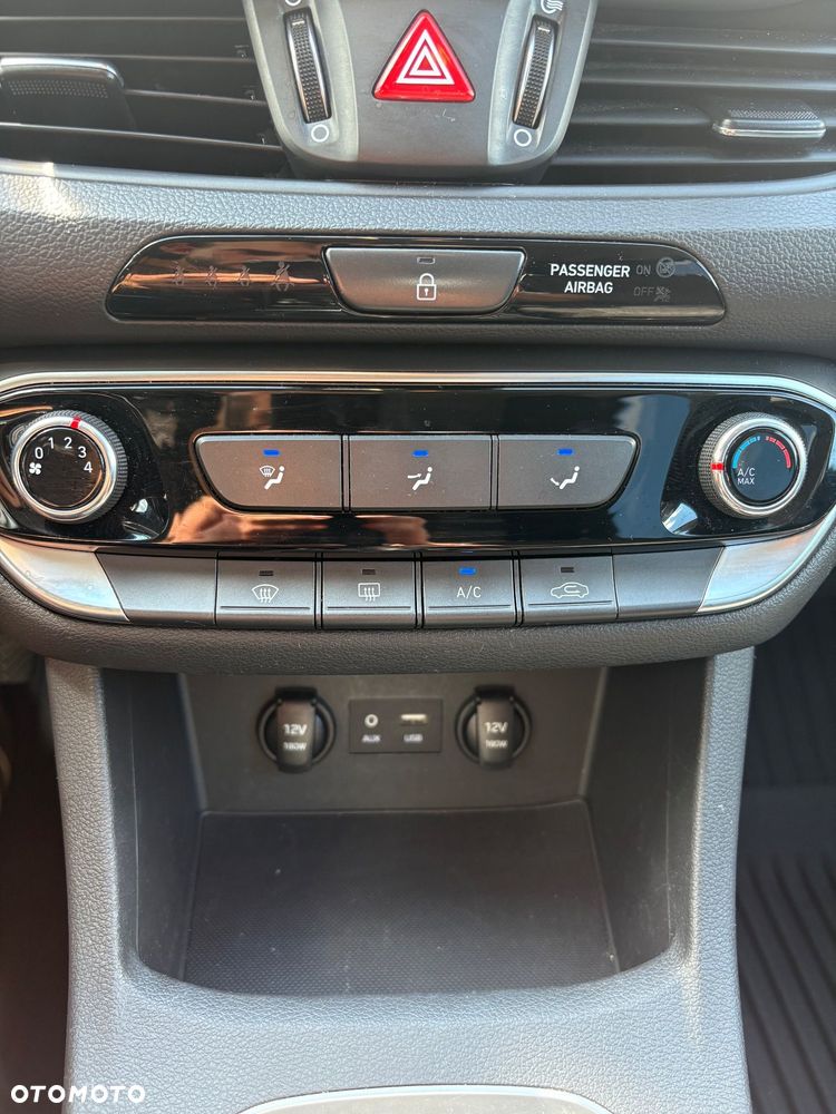 Hyundai i30 1.4 Classic + - 26