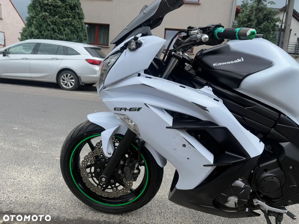 Kawasaki ER - 24