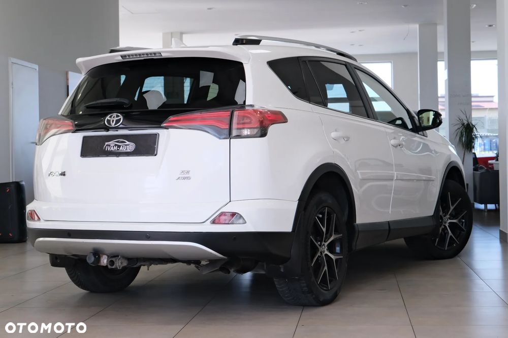 Toyota RAV4 - 8