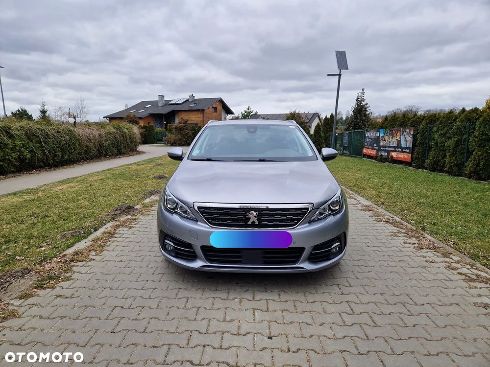Peugeot 308 - 1