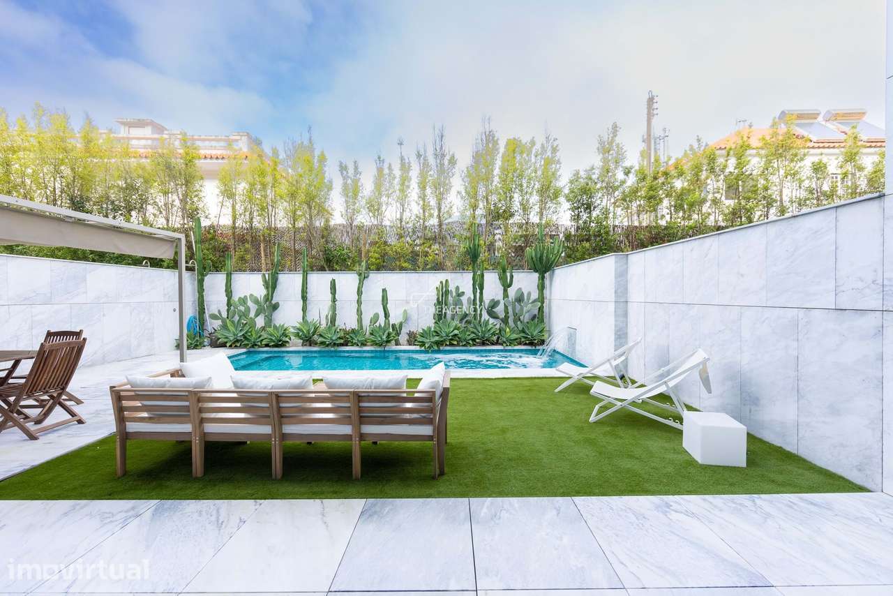 Moradia Exclusiva com três Suítes e Piscina Privativa no Centro de Cas - Grande imagem: 2/43