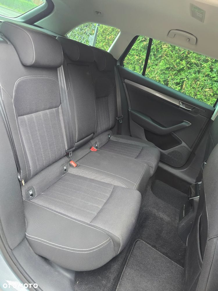 Skoda Superb 2.0 TDI Style DSG - 15