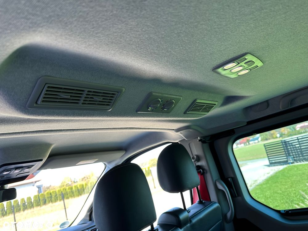 Renault Trafic SpaceClass 2.0 dCi Escapade EDC - 26