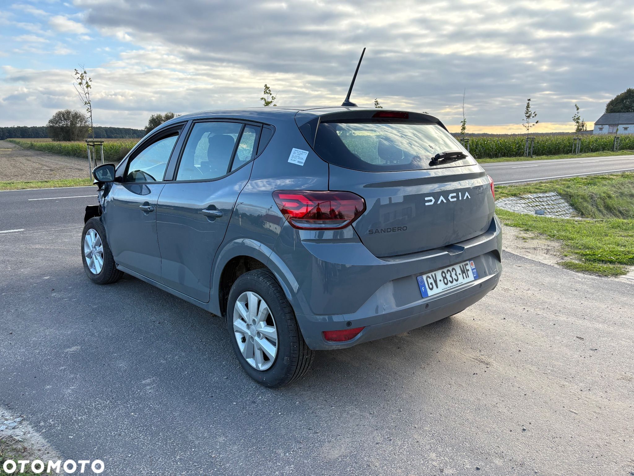 Dacia Sandero - 4