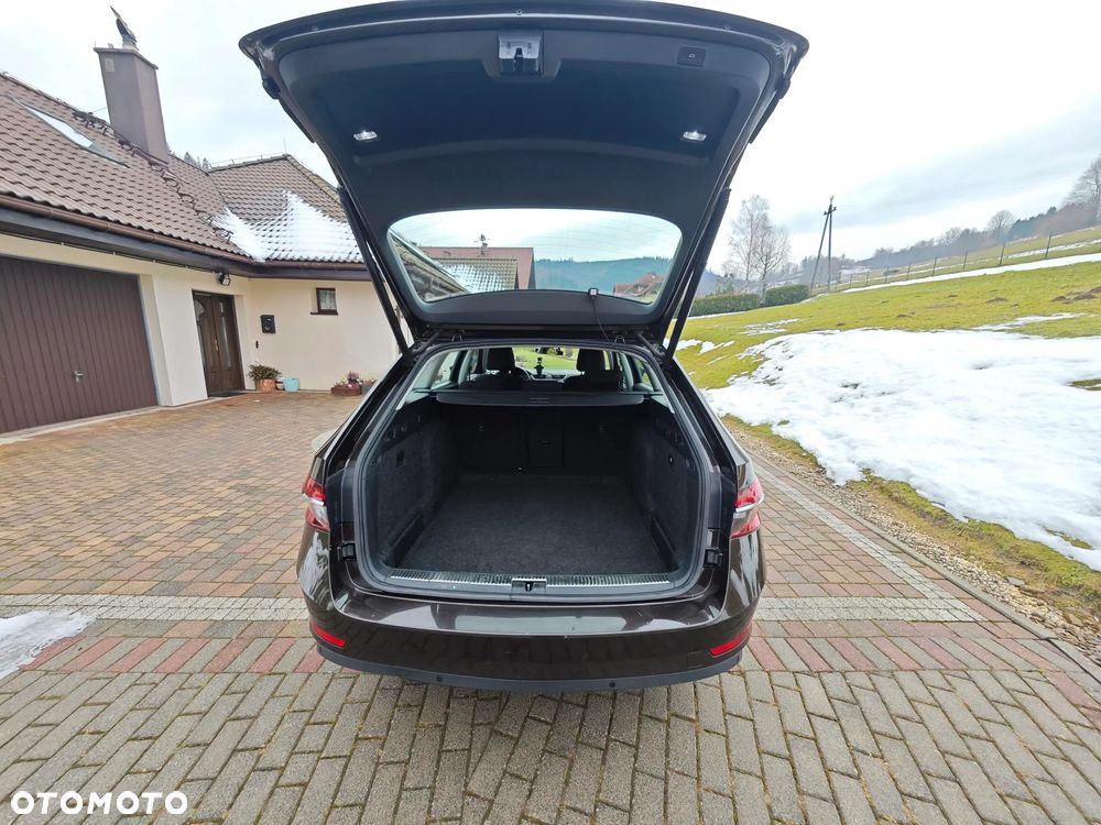 Skoda Superb 1.5 TSI Ambition - 12