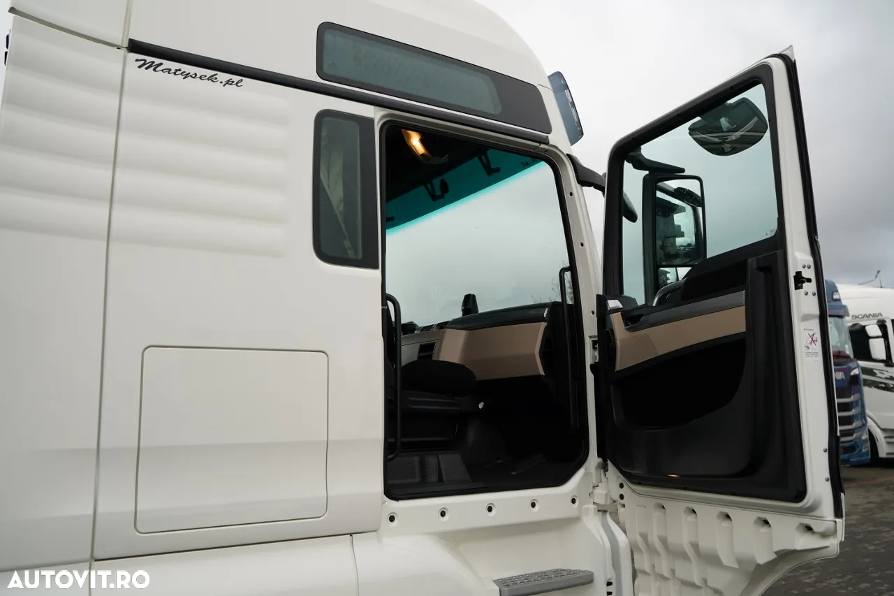MAN TGX 18.470 / PLATĂ JOSĂ / MEGA / LOC AL CINCILEA REGLABIL / 2020 / NAVI - 36