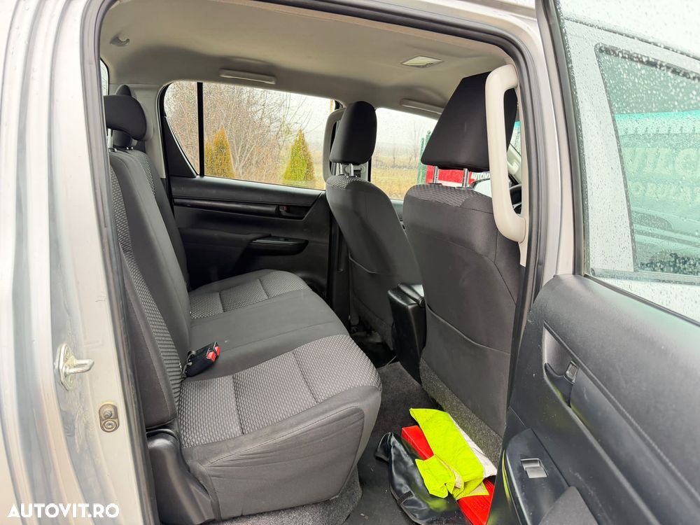 Toyota Hilux 2.4D 150CP 4x4 Double Cab 6MT Comfort - 20