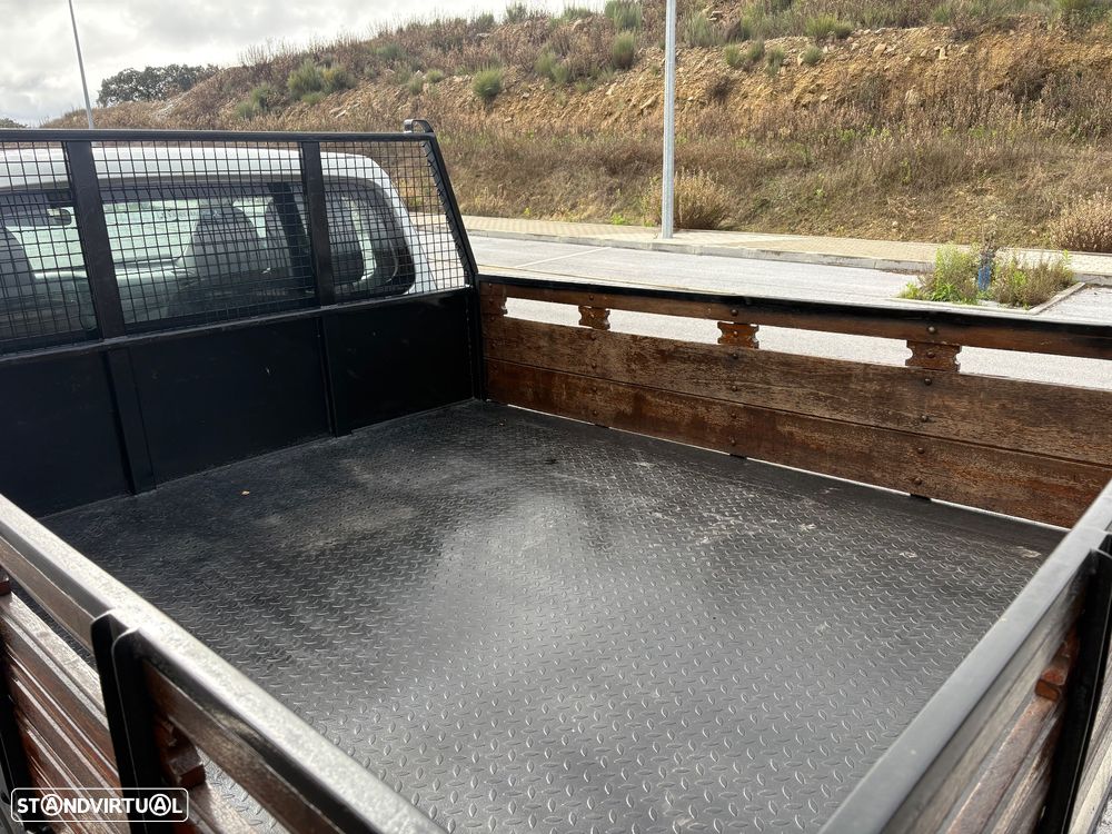 Mitsubishi L200 2.4 DI-D CD Campera Space Cab 3L 4WD - 13