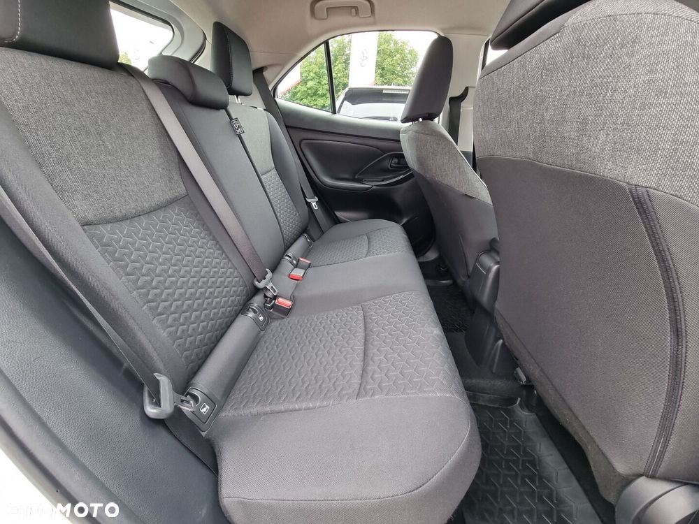 Toyota Yaris Cross Hybrid 1.5 Comfort 4x4 - 11