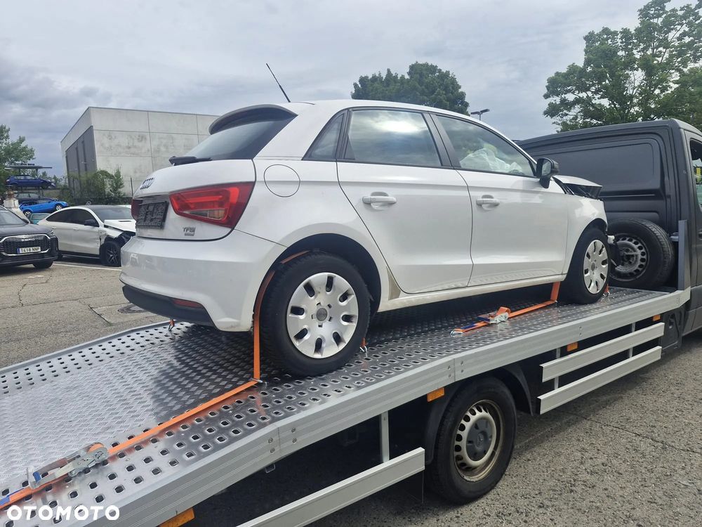 Audi A1 Sportback 1.0 TFSI ultra S tronic - 18