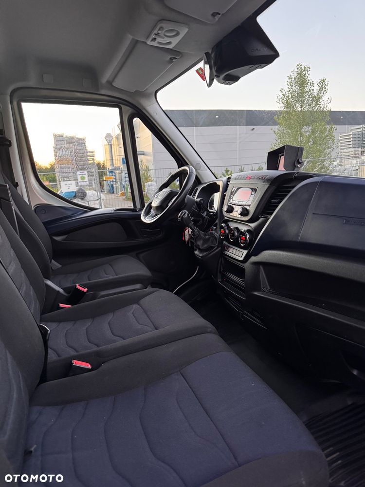 Iveco Daily 35s18 3.0 Kontener z Windą drzwi boczne - 22