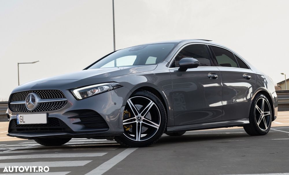 Mercedes-Benz A 220 4Matic 7G-DCT AMG Line - 4