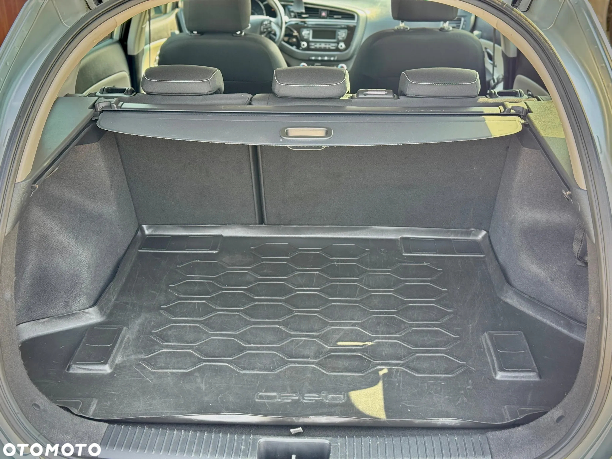 Kia Ceed 1.6 GDI DCT Platinum Edition - 37