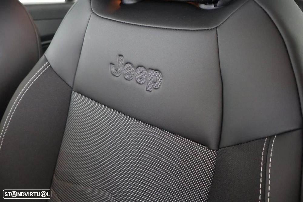 Jeep Avenger 1.2 GSE T3 Altitude - 22