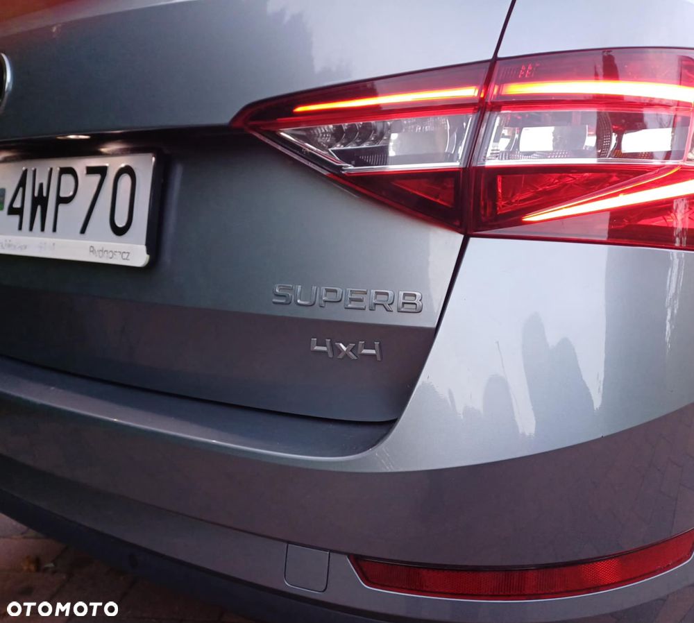 Skoda Superb 2.0 TDI L&K DSG - 28