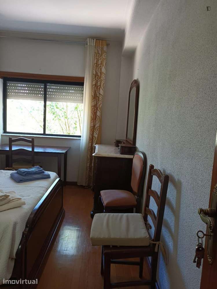 Quarto - localizado em Sé de Braga e São Lázaro Braga - Grande imagem: 2/22