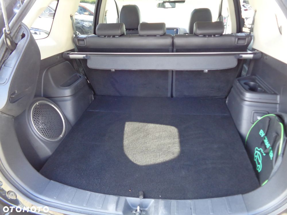 Mitsubishi Outlander 2.0 4WD Top - 17