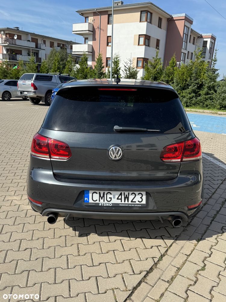 Volkswagen Golf 2.0 GTI DSG - 4