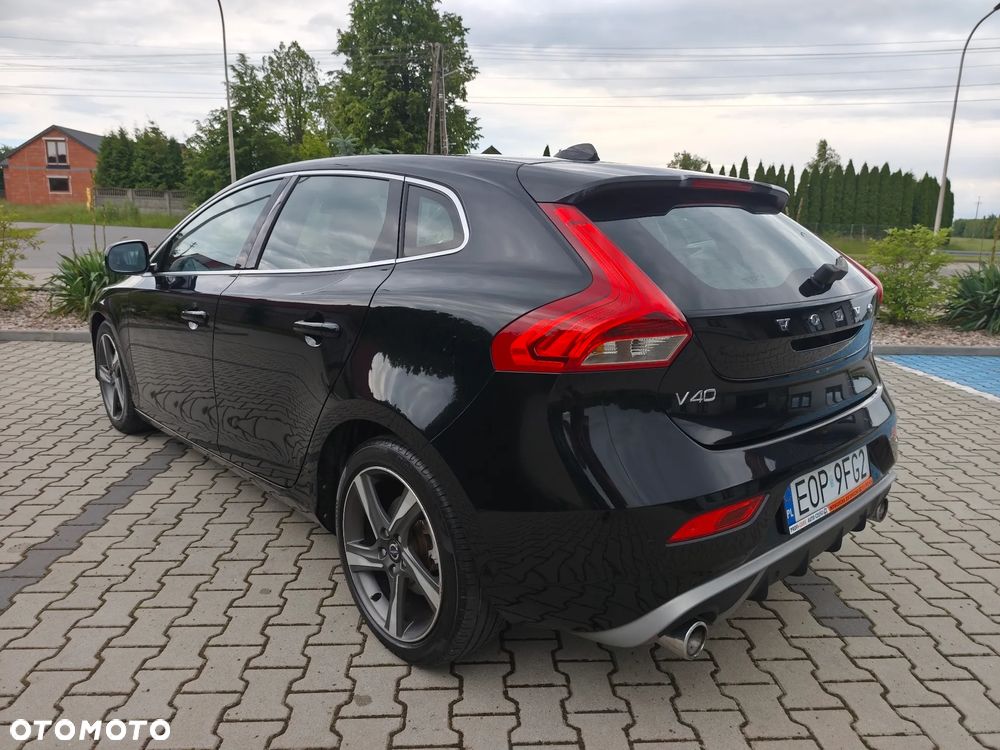 Volvo V40 D2 R Design - 3