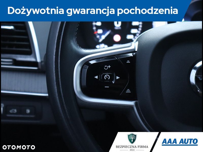 Volvo XC 90 - 22