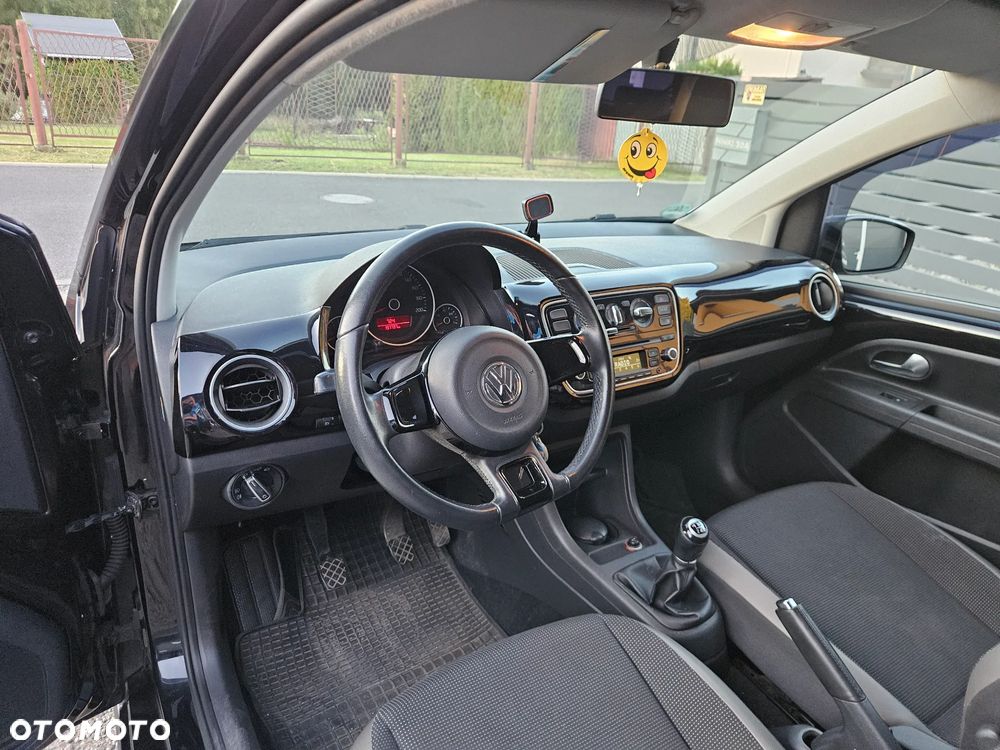 Volkswagen up! 1.0 black - 17