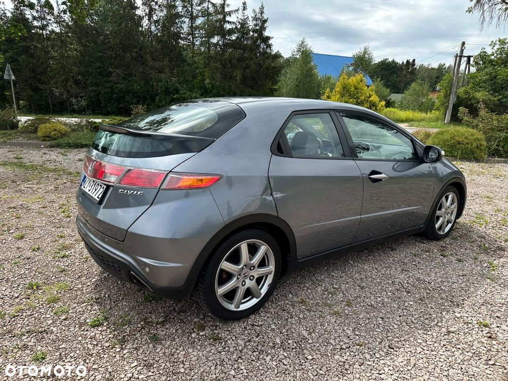 Honda Civic 1.8i-VTEC Automatik Executive - 4