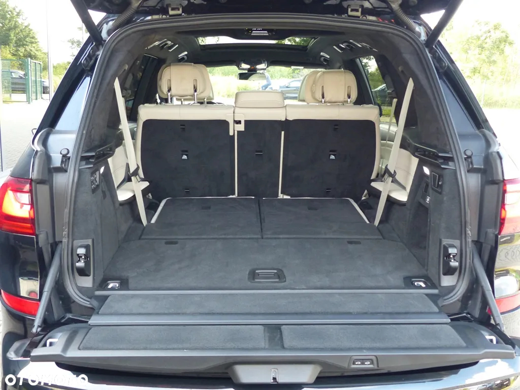 BMW X7 M50i sport - 40