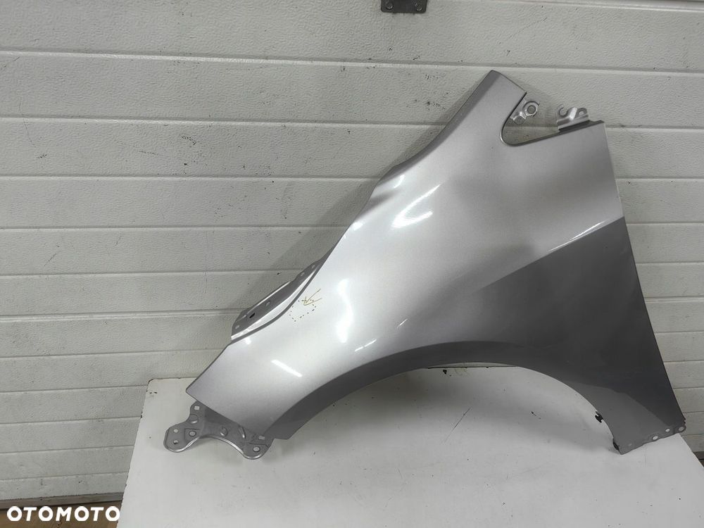 BŁOTNIK LEWY PRZÓD PRZEDNI TOYOTA COROLLA E21 HB KOMBI 19- - 3