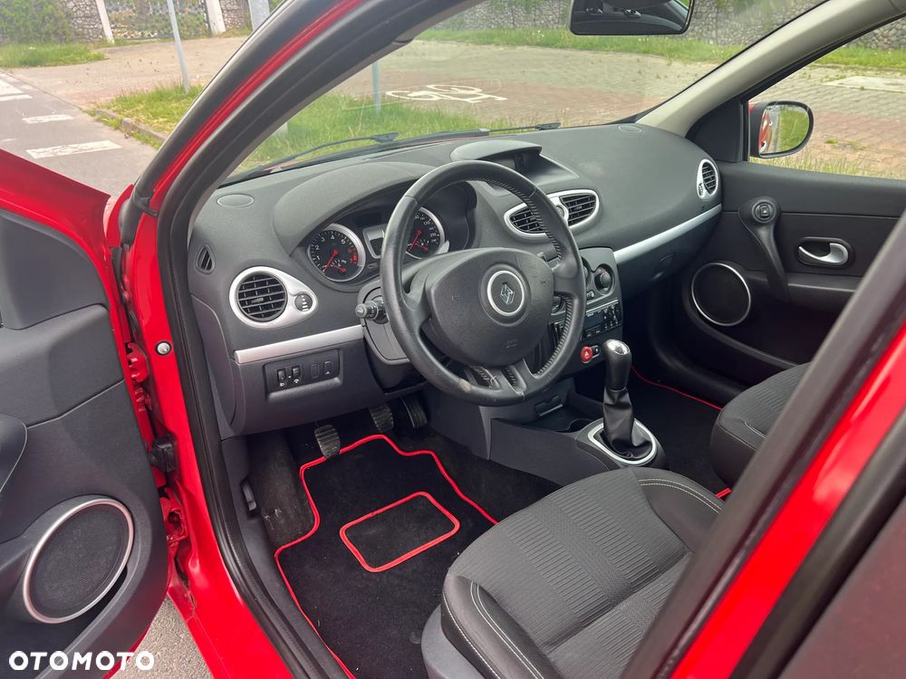 Renault Clio - 13