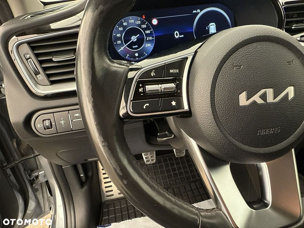 Kia Ceed - 25