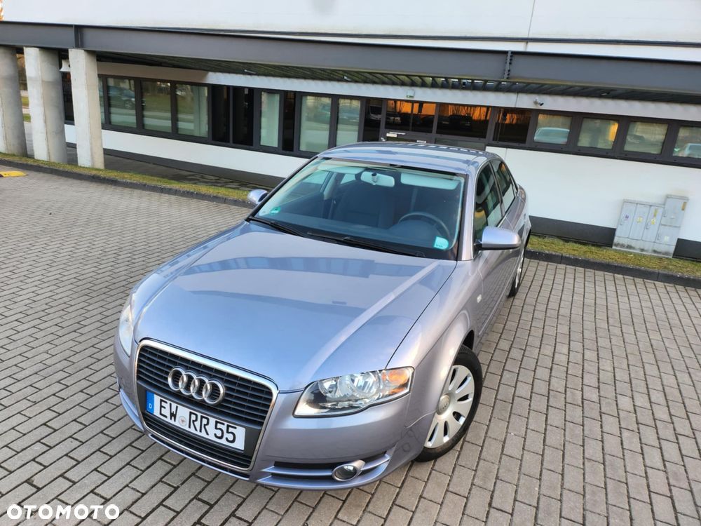 Audi A4 Limousine - 3