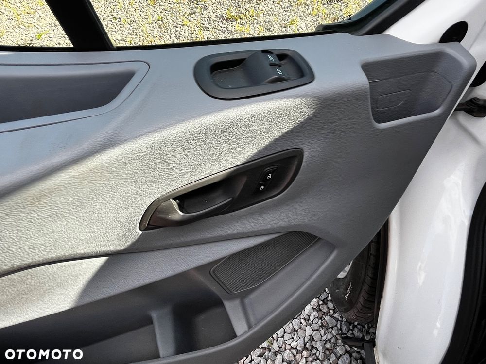 Ford Transit - 10