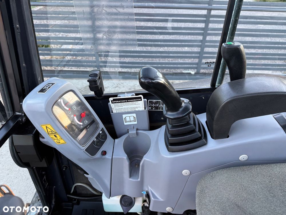 Kubota U27-4 - 14