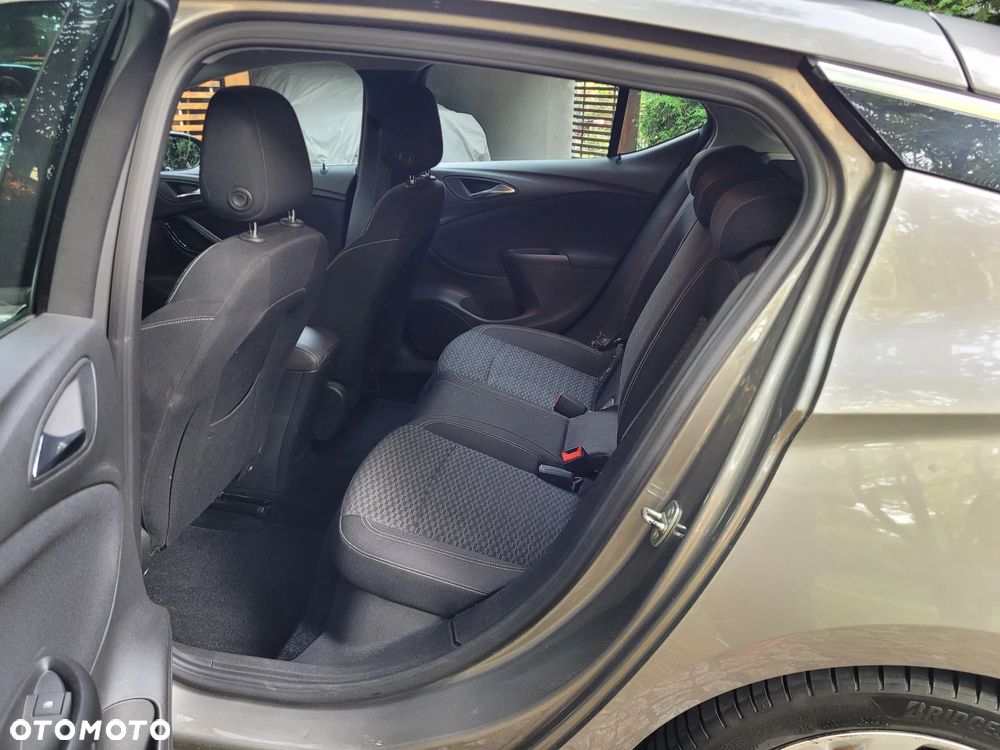 Opel Astra 1.6 CDTI Dynamic - 9